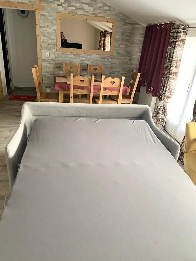 Veyrier-du-Lac ANNECY 60 m2 4-6 pers proche plage 1Garage Terrasse vue lac Appartement
