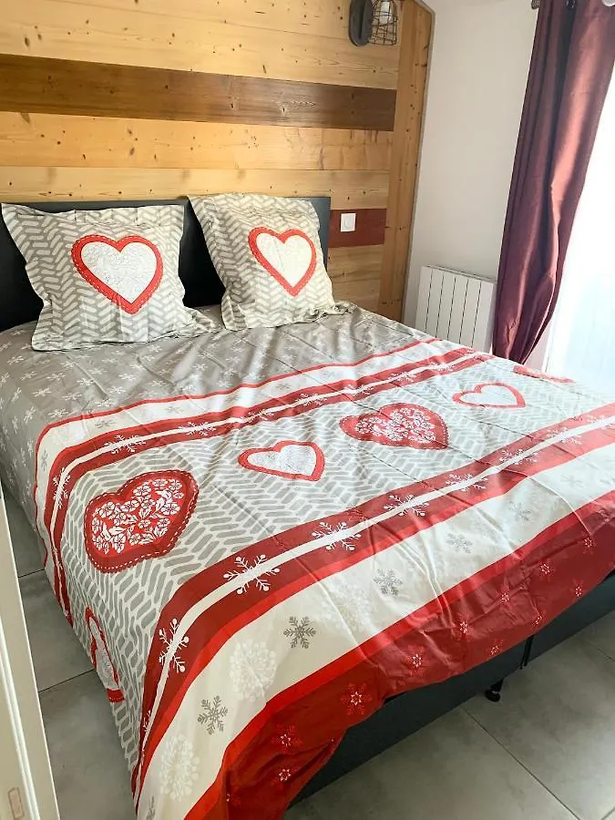Veyrier-du-Lac ANNECY 60 m2 4-6 pers proche plage 1Garage Terrasse vue lac 0*,  France