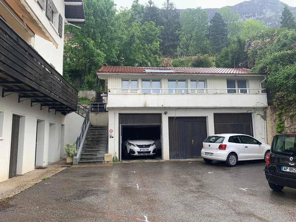 Appartement Veyrier-du-Lac ANNECY 60 m2 4-6 pers proche plage 1Garage Terrasse vue lac